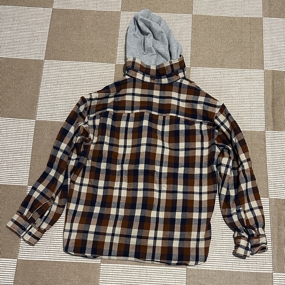 Plaid Hooded Men’s Flannel - Picture 4 of 5